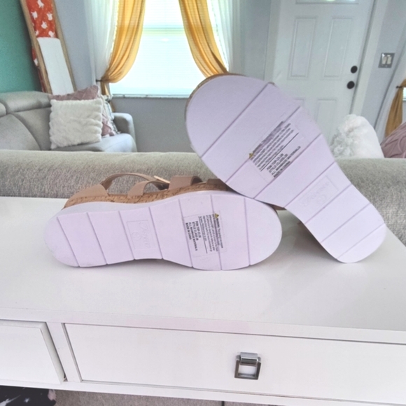 Class 20 Women's Forever Double Band Buckle Platform Sandals Size 8 1/2 New - Picture 7 of 7